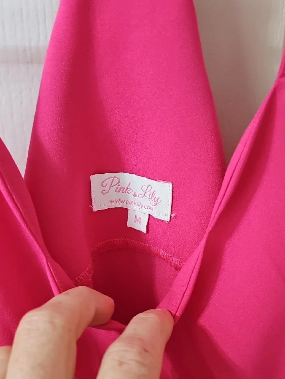 Pink LilyWomen’s Scallop V-Neck Cami Tank - Pink & Coral- Size M